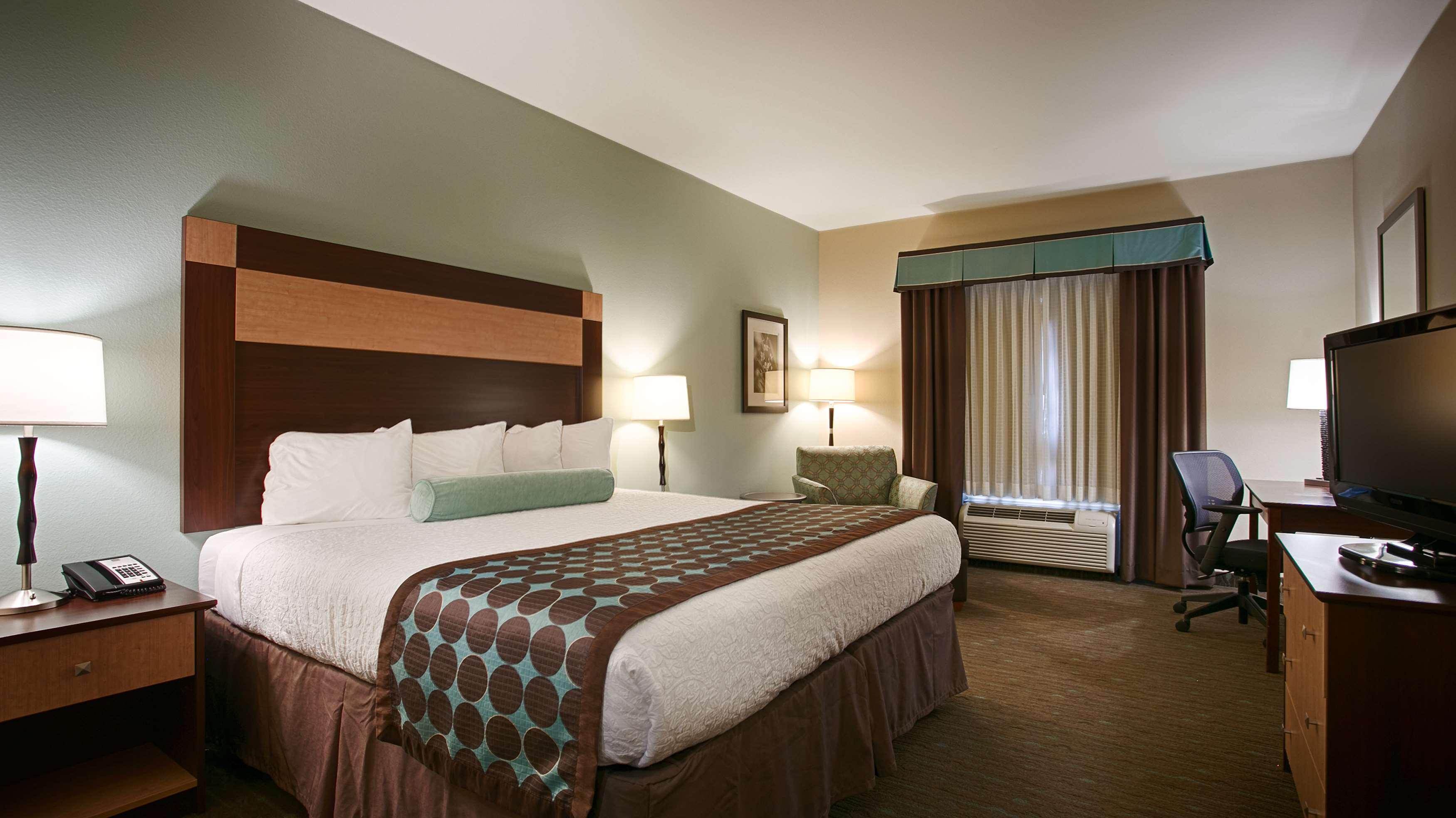 Best Western Plus Texarkana Inn And Suites Exterior photo