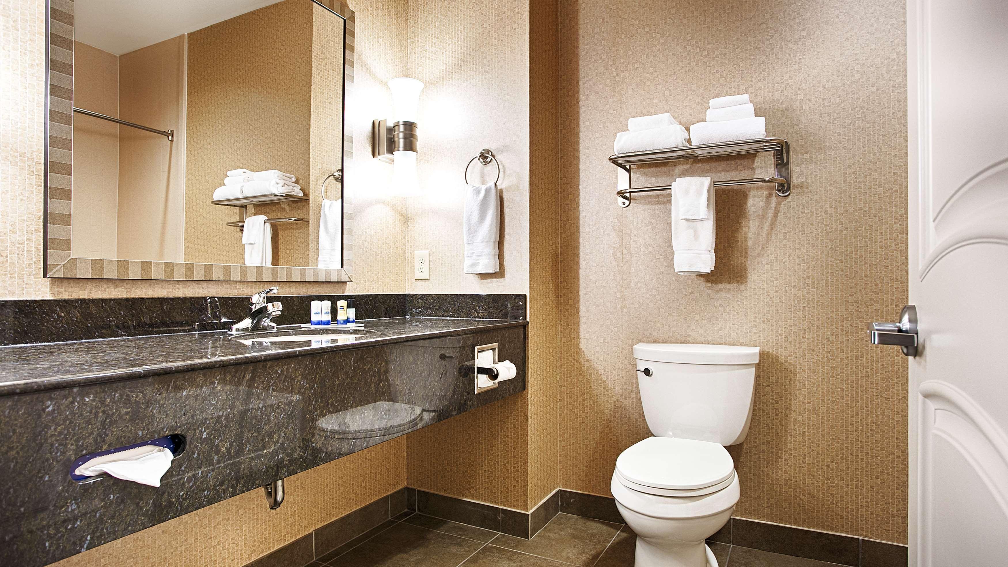 Best Western Plus Texarkana Inn And Suites Exterior photo
