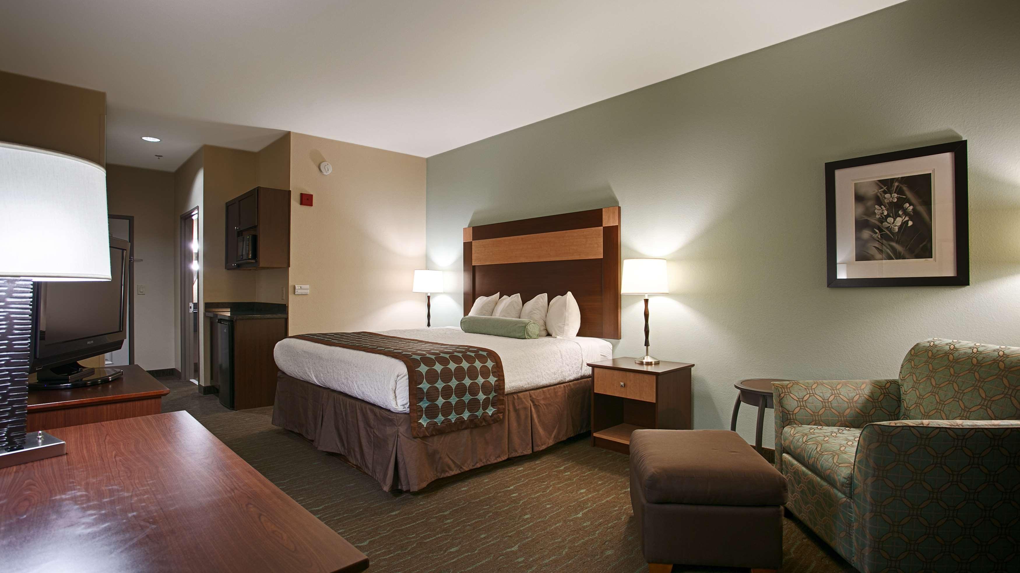 Best Western Plus Texarkana Inn And Suites Exterior photo